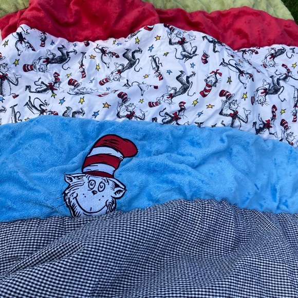SOLD Dr. Seuss bed set - Picture 2 of 9